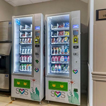 West Chase Country Inn & Suites By Radisson, Tampa Airport North, Fl מראה חיצוני תמונה