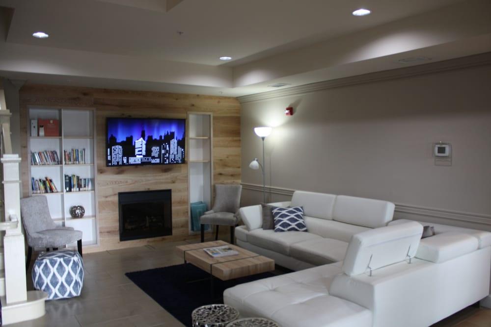 West Chase Country Inn & Suites By Radisson, Tampa Airport North, Fl מראה חיצוני תמונה