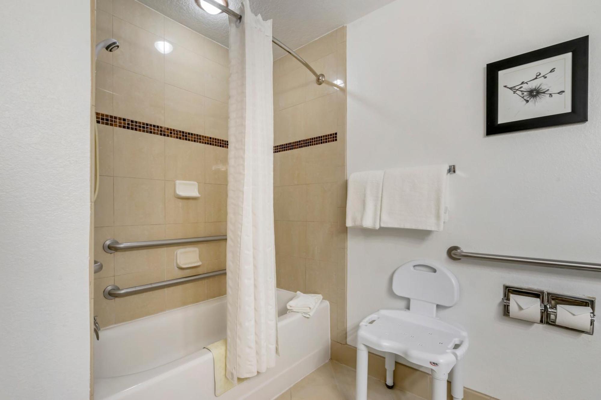 West Chase Country Inn & Suites By Radisson, Tampa Airport North, Fl מראה חיצוני תמונה