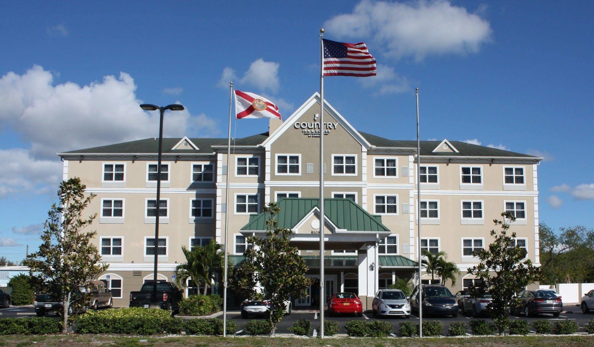 West Chase Country Inn & Suites By Radisson, Tampa Airport North, Fl מראה חיצוני תמונה