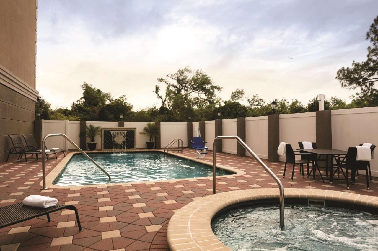 West Chase Country Inn & Suites By Radisson, Tampa Airport North, Fl מראה חיצוני תמונה
